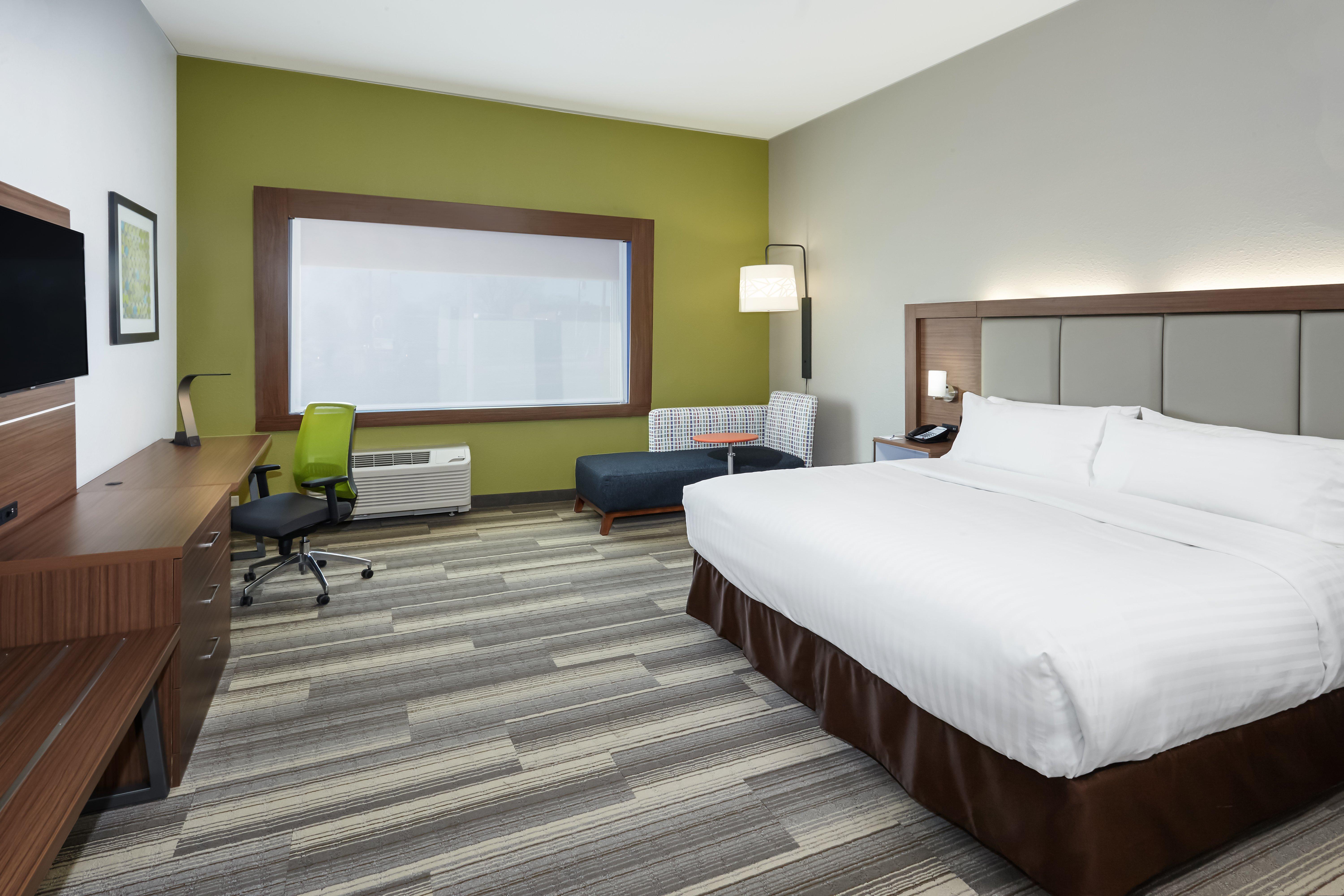 Holiday Inn Express & Suites Chicago North Shore - Niles By Ihg Exterior photo