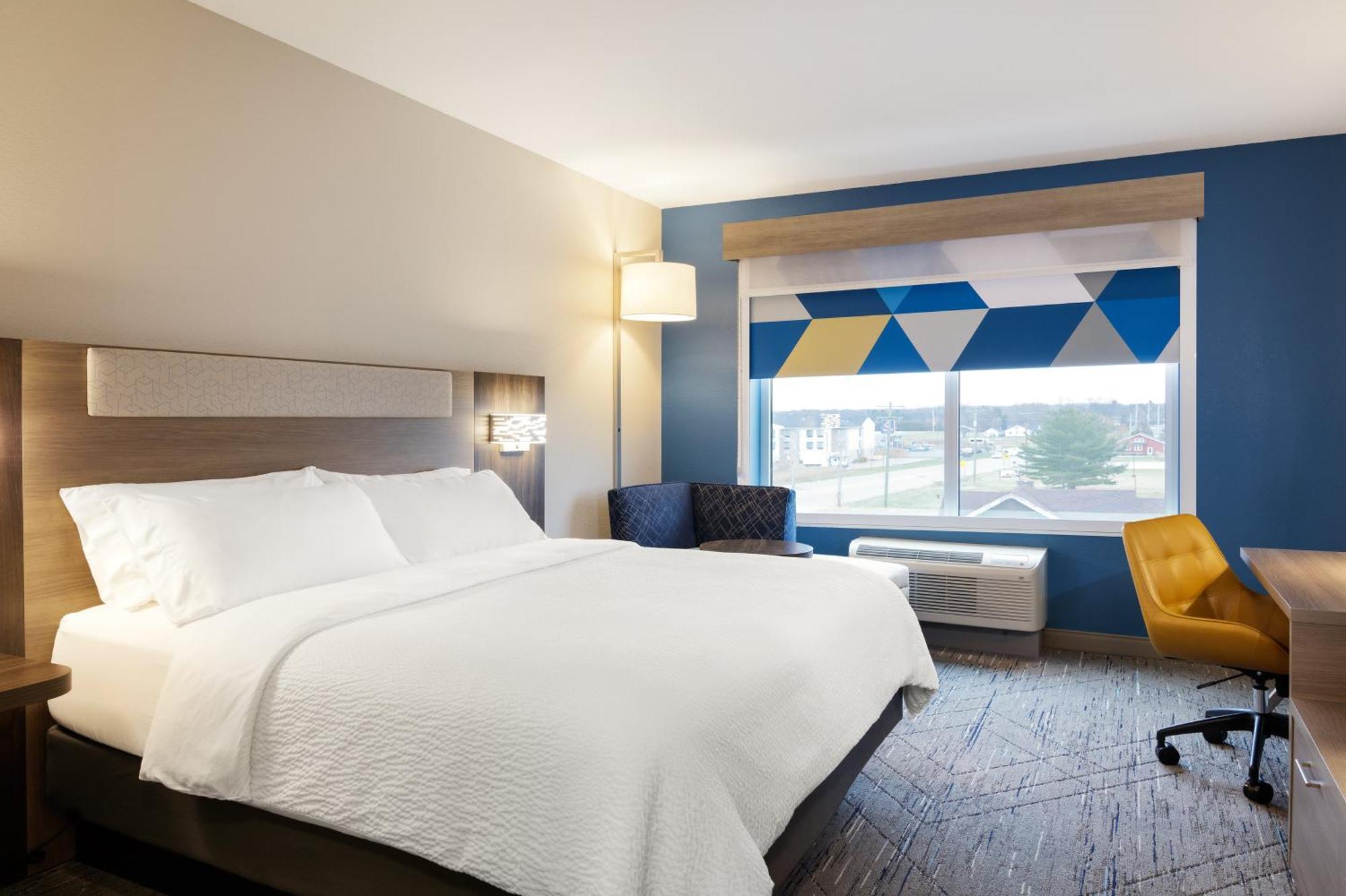 Holiday Inn Express & Suites Chicago North Shore - Niles By Ihg Exterior photo